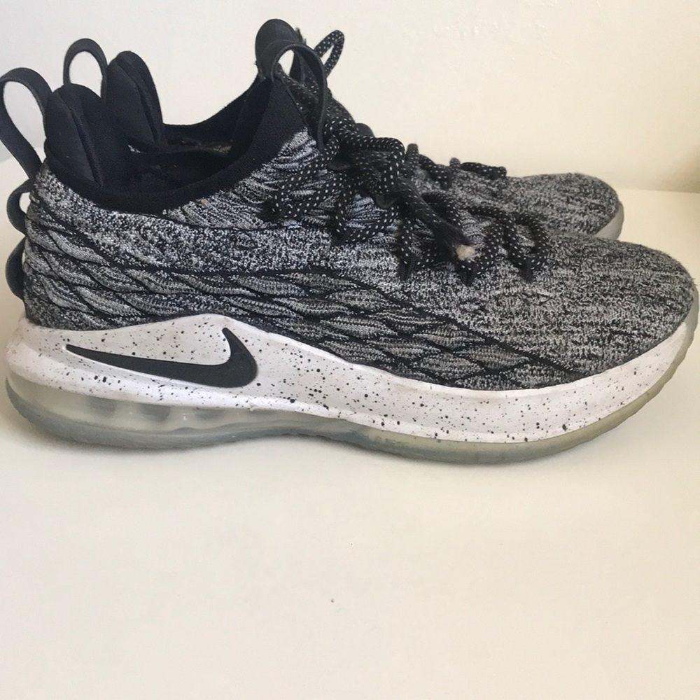 Nike Lebron 15 Low “Oreo”